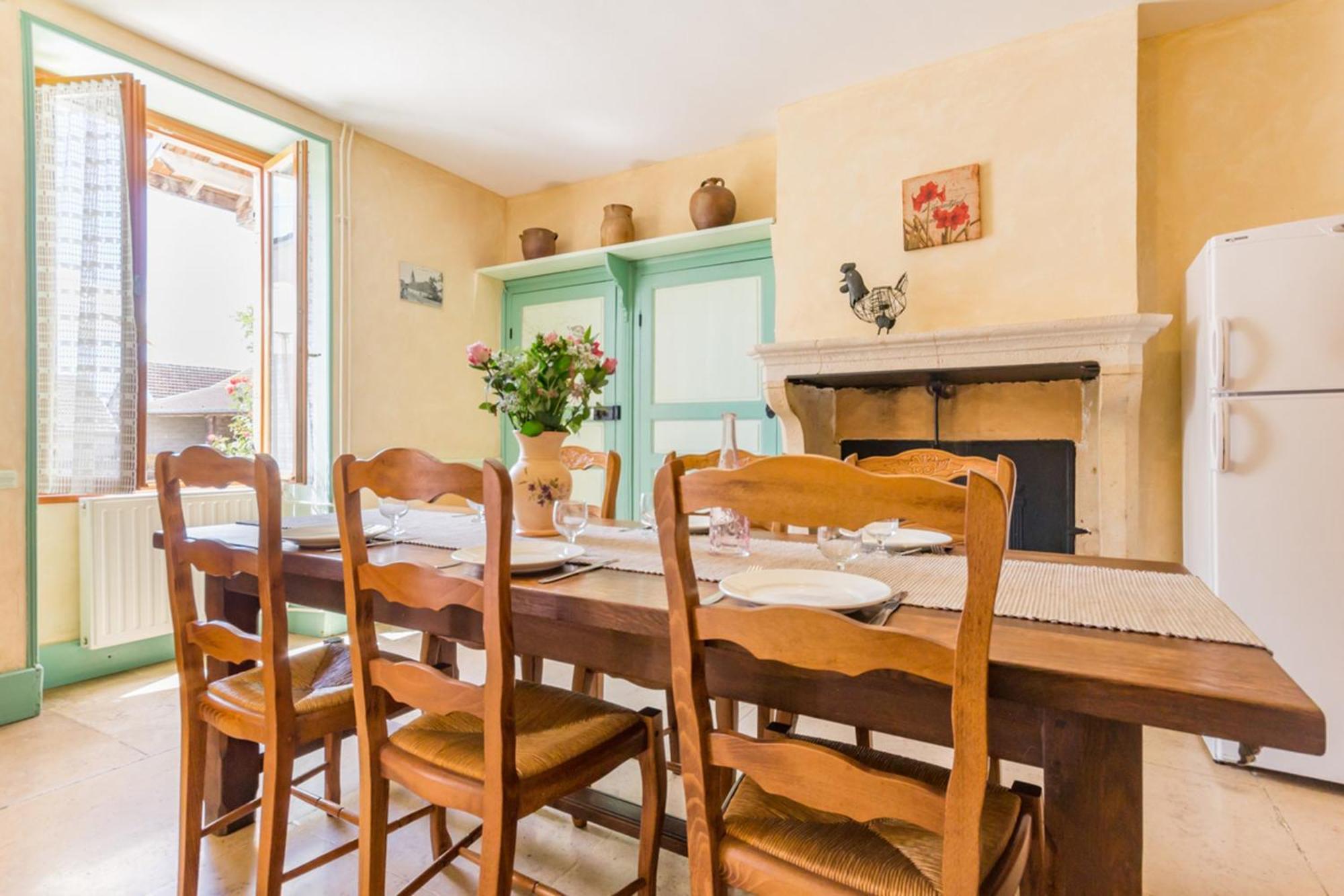 Maison Chaleureuse A Eringes Avec Jardin Et Parking Inclus Exteriör bild